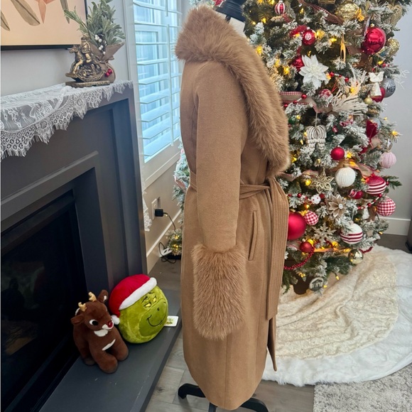 Avec Les Filles Luxe Camel Faux Fur Trim Belted Statement Coat Size S - Picture 4 of 9